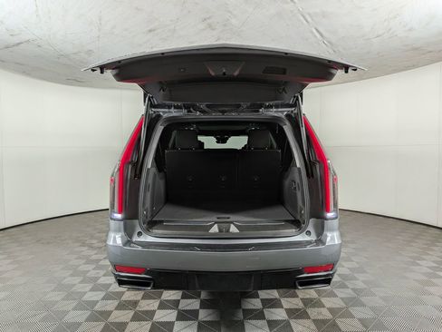 Used 2021 Cadillac Escalade ESV Sport image 9