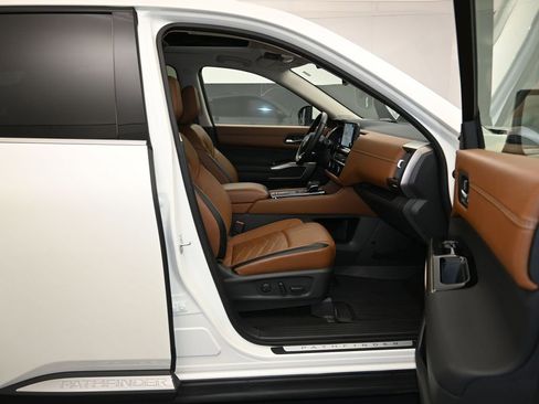 Certified 2023 Nissan Pathfinder Platinum image 29