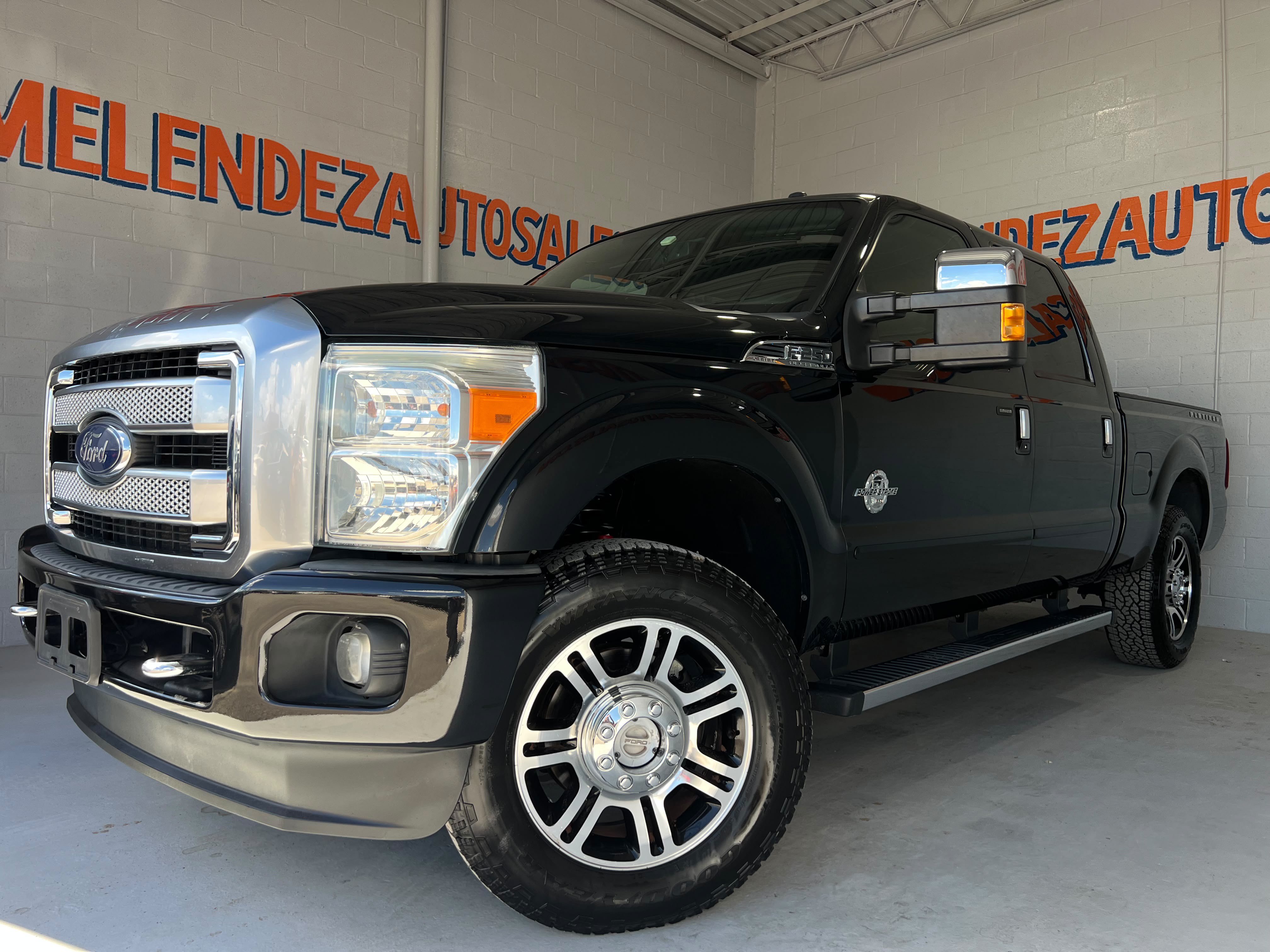 Used 2015 Ford F250 Platinum w/ FX4 Off-Road Package AWD/4WD image 1