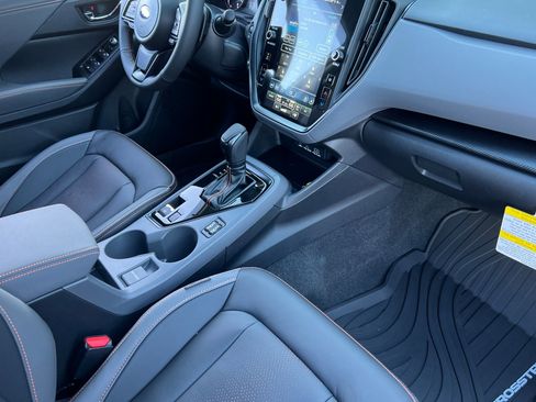 New 2025 Subaru Crosstrek 2.5i Limited w/ Popular Package #4A image 16