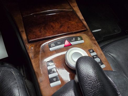 Used 2010 Mercedes-Benz S 550 4MATIC image 27