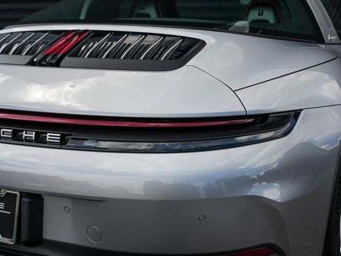 Certified 2026 Porsche 911 Targa 4S AWD/4WD image 18