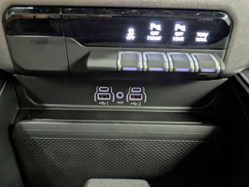 New 2026 RAM 1500 Express AWD/4WD image 14