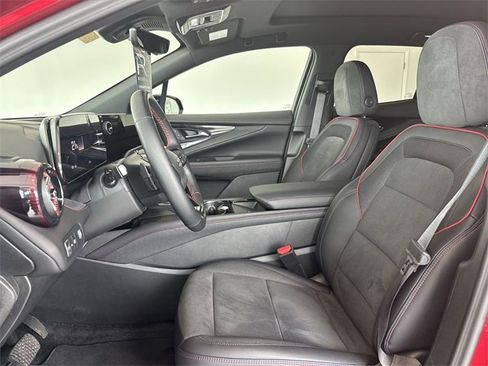 Certified 2025 Chevrolet Blazer EV RS image 23