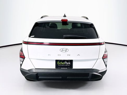 Used 2025 Hyundai Kona SEL FWD image 7
