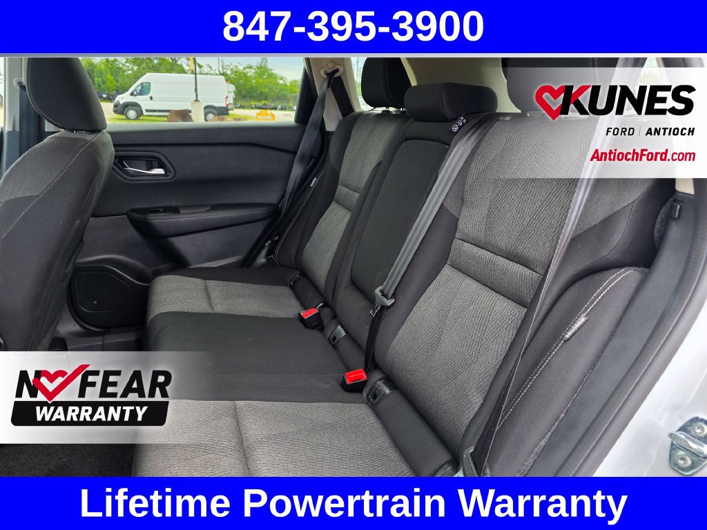 Used 2025 Nissan Rogue SV FWD image 33