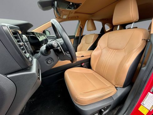 Used 2024 Lexus NX 250 FWD w/ Towing Package (2000 Lbs) image 4
