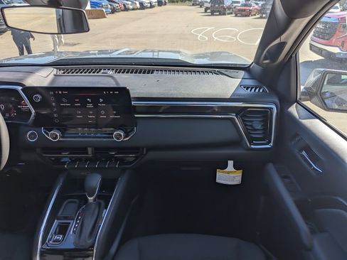 New 2026 GMC Canyon Elevation image 4