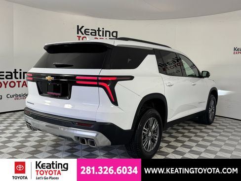 Used 2026 Chevrolet Traverse LT w/ Driver Confidence Package FWD image 5