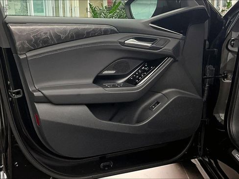 Used 2025 Audi A6 e-tron Premium Plus w/ Premium Plus image 21