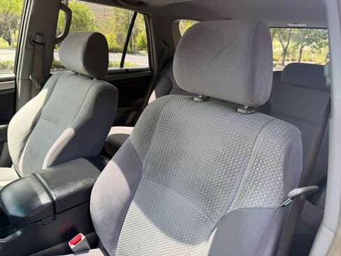 Used 2005 Toyota 4Runner Sport AWD/4WD image 11