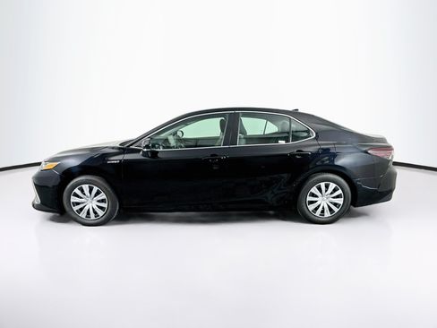 Used 2021 Toyota Camry LE w/ Cold Weather Package FWD image 4