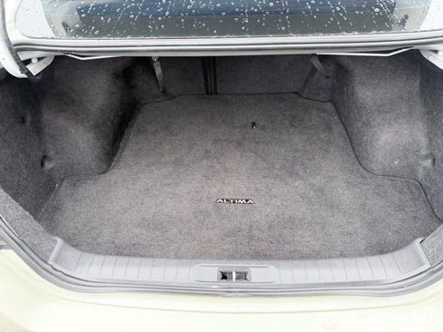 Used 2017 Nissan Altima 2.5 SR w/ Midnight Edition Package image 7