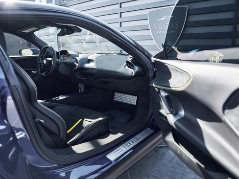 Used 2023 Ferrari SF90 Stradale image 22