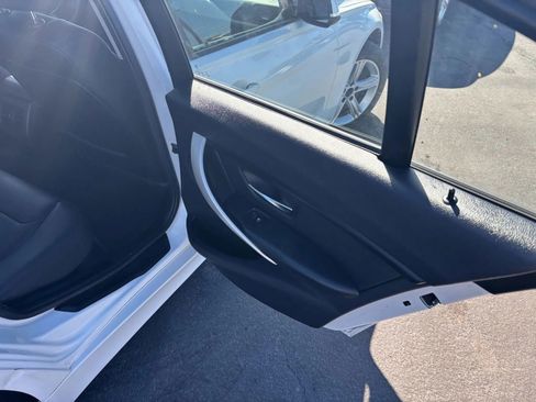Used 2014 BMW 320i Sedan image 13