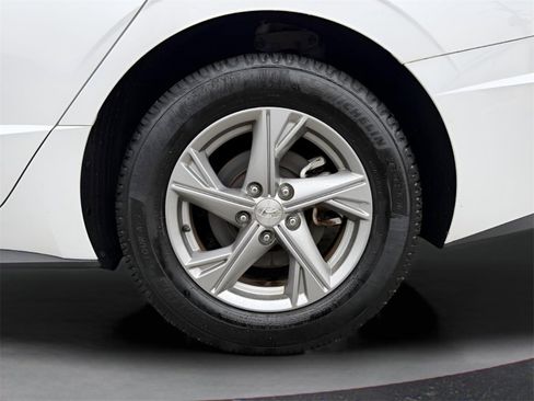 Used 2023 Hyundai Sonata SE image 11