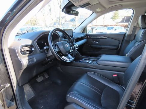 Certified 2023 Honda Pilot Elite image 2