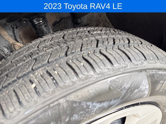 Used 2023 Toyota RAV4 LE AWD/4WD image 27