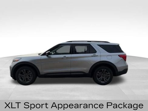 Used 2023 Ford Explorer XLT w/ Equipment Group 202A AWD/4WD image 5