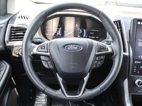Used 2022 Ford Edge SEL image 25