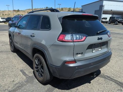 Used 2023 Jeep Cherokee Altitude Lux AWD/4WD image 4