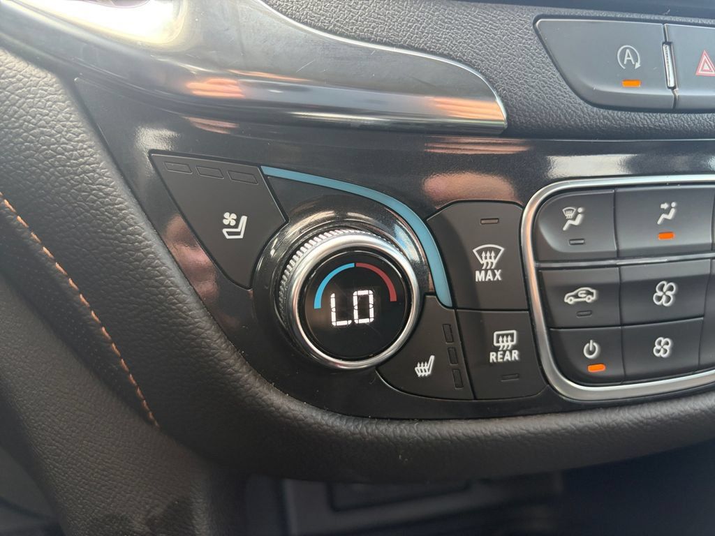 Used 2024 Chevrolet Equinox Premier AWD/4WD image 31