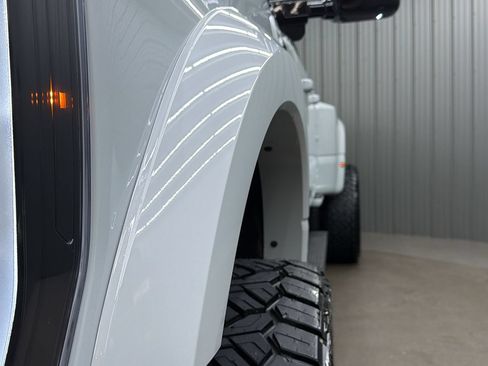 Used 2026 Ford F450 Platinum w/ FX4 Off-Road Package AWD/4WD image 13