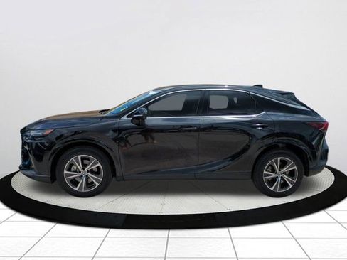 Used 2025 Lexus RX 350 FWD w/ Accessory Package image 7