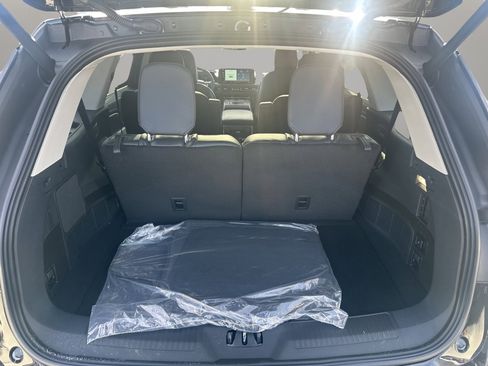 New 2026 Lincoln Aviator AWD image 17