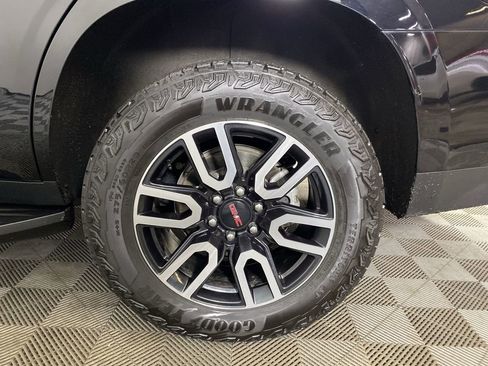 Used 2024 GMC Yukon AT4 image 35