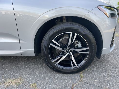 Used 2022 Volvo XC60 B5 R-Design image 7