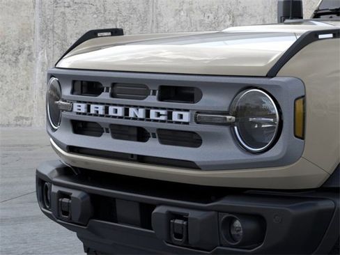 New 2025 Ford Bronco Big Bend w/ Black Diamond Package image 19