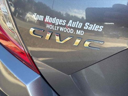 Used 2016 Honda Civic Touring image 8