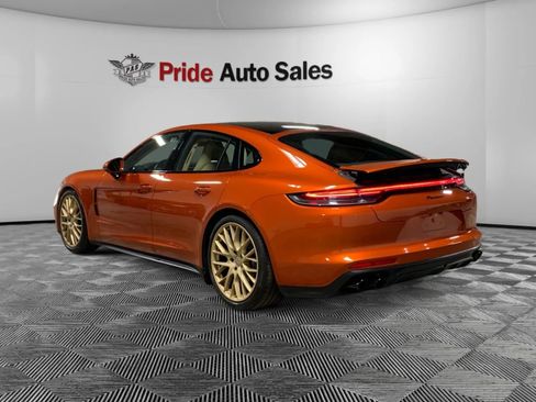 Used 2023 Porsche Panamera image 4