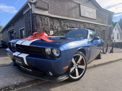 Used 2011 Dodge Challenger SRT8 image 2