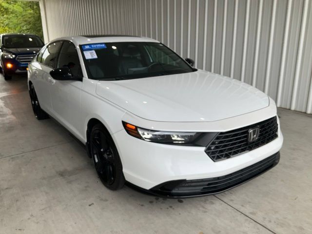 Certified 2025 Honda Accord Sport image 25