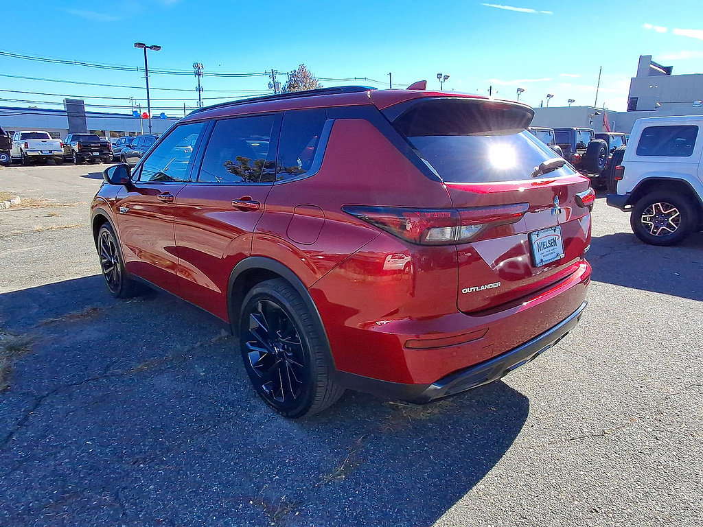 Used 2025 Mitsubishi Outlander SEL Black Edition AWD/4WD image 6
