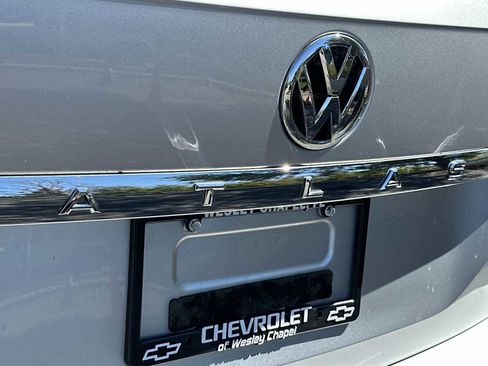 Used 2019 Volkswagen Atlas SE w/ Towing Package image 11