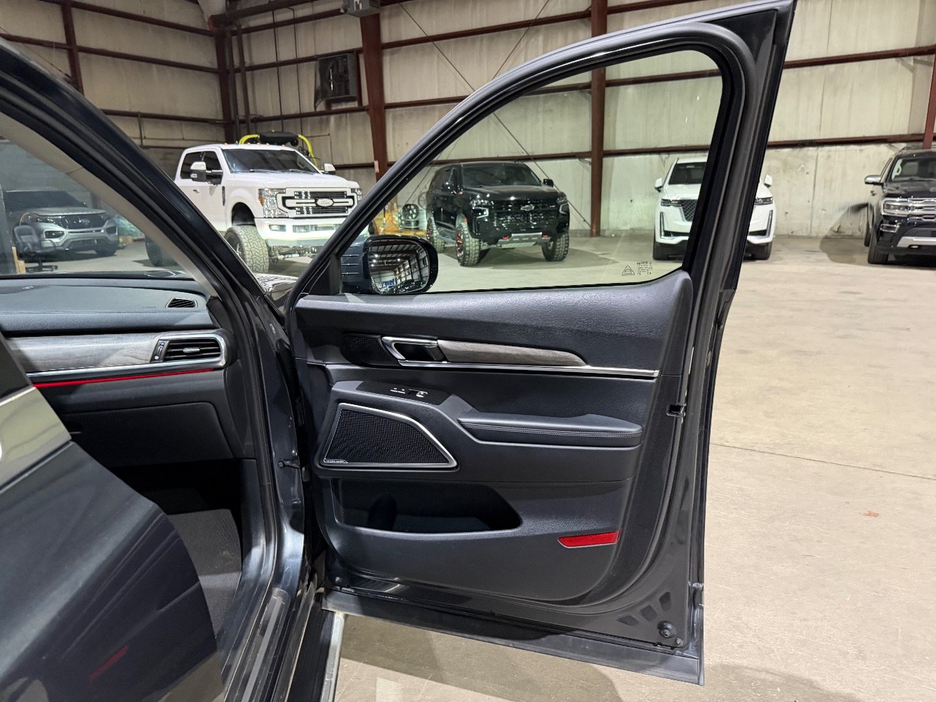 Used 2021 Kia Telluride SX w/ Towing Package AWD/4WD image 24