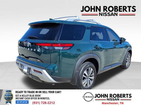 Certified 2024 Nissan Pathfinder SL image 17