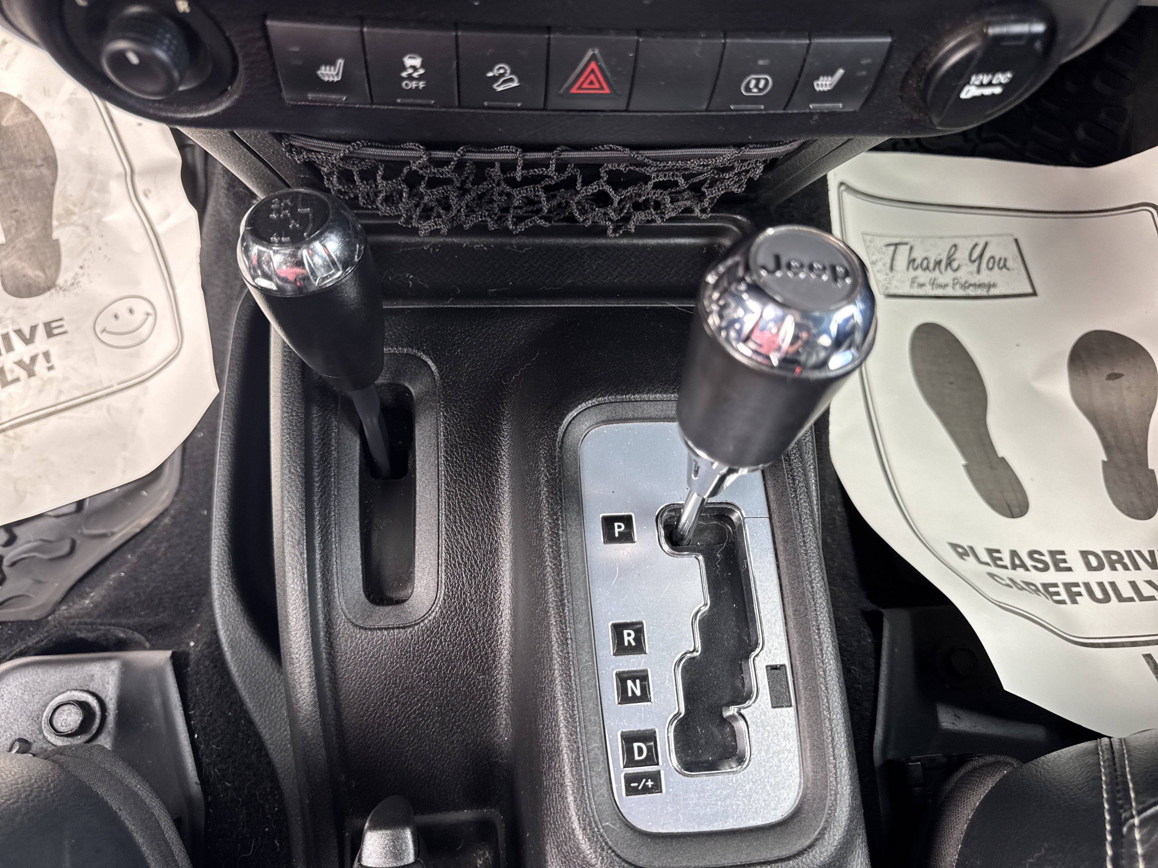 Used 2015 Jeep Wrangler Unlimited Rubicon AWD/4WD image 23