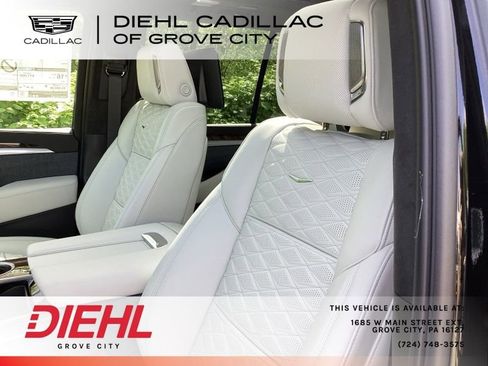New 2026 Cadillac Escalade Platinum Sport AWD/4WD image 18