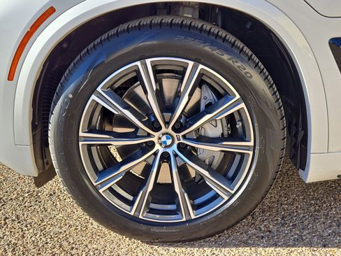 Certified 2026 BMW X5 xDrive50e w/ M Sport Package image 11