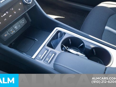 Used 2025 Hyundai Sonata SEL FWD image 22