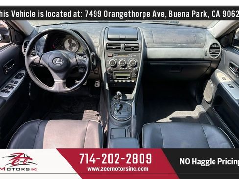 Used 2004 Lexus IS 300 SportCross image 19