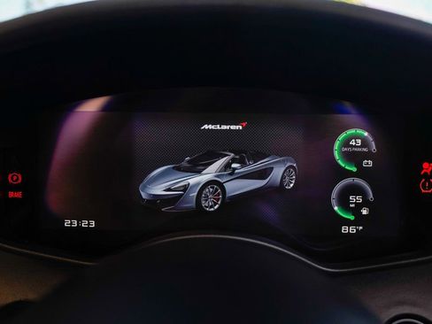 Used 2018 McLaren 570S Spider image 64