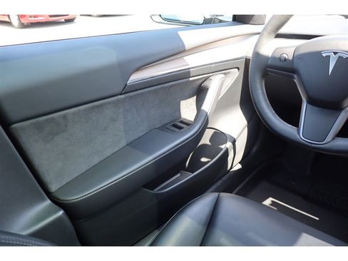 Used 2023 Tesla Model 3 Standard Range RWD image 17