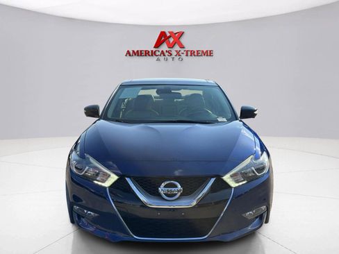 Used 2017 Nissan Maxima Platinum w/ Interior Lighting Package FWD image 9