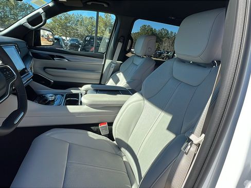 New 2026 Jeep Grand Wagoneer 2WD image 17