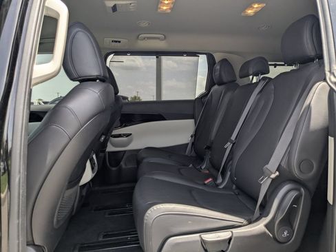 Used 2024 Kia Carnival SX FWD image 20